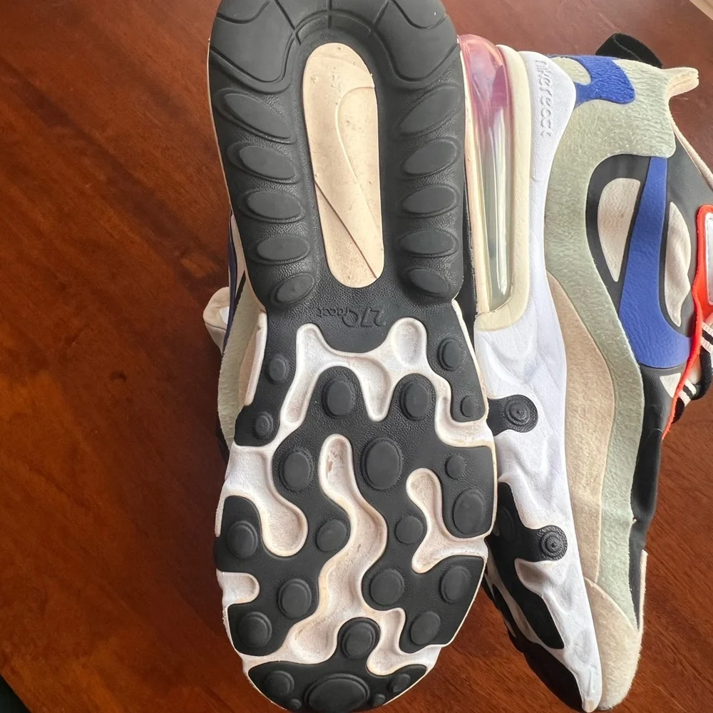 Women’s Nike Air Max 270 React Fossil - Picture 5 of 7